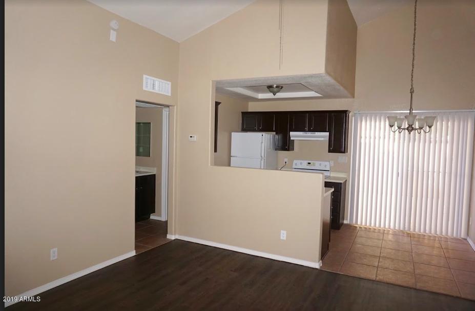 2121 West Royal Palm Road, Unit 1046 Phoenix, AZ 85021 - Photo 5 of 13 Screen Shot 2019-12-04 at 6.23.28 PM