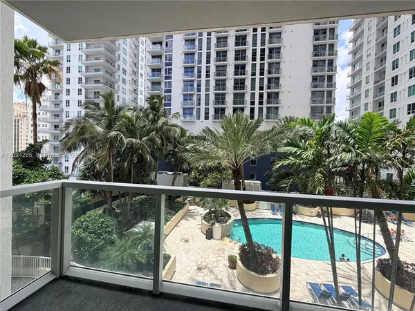 $2,850 | 253 Northeast 2nd Street, Unit 1006, Miami, FL 33132