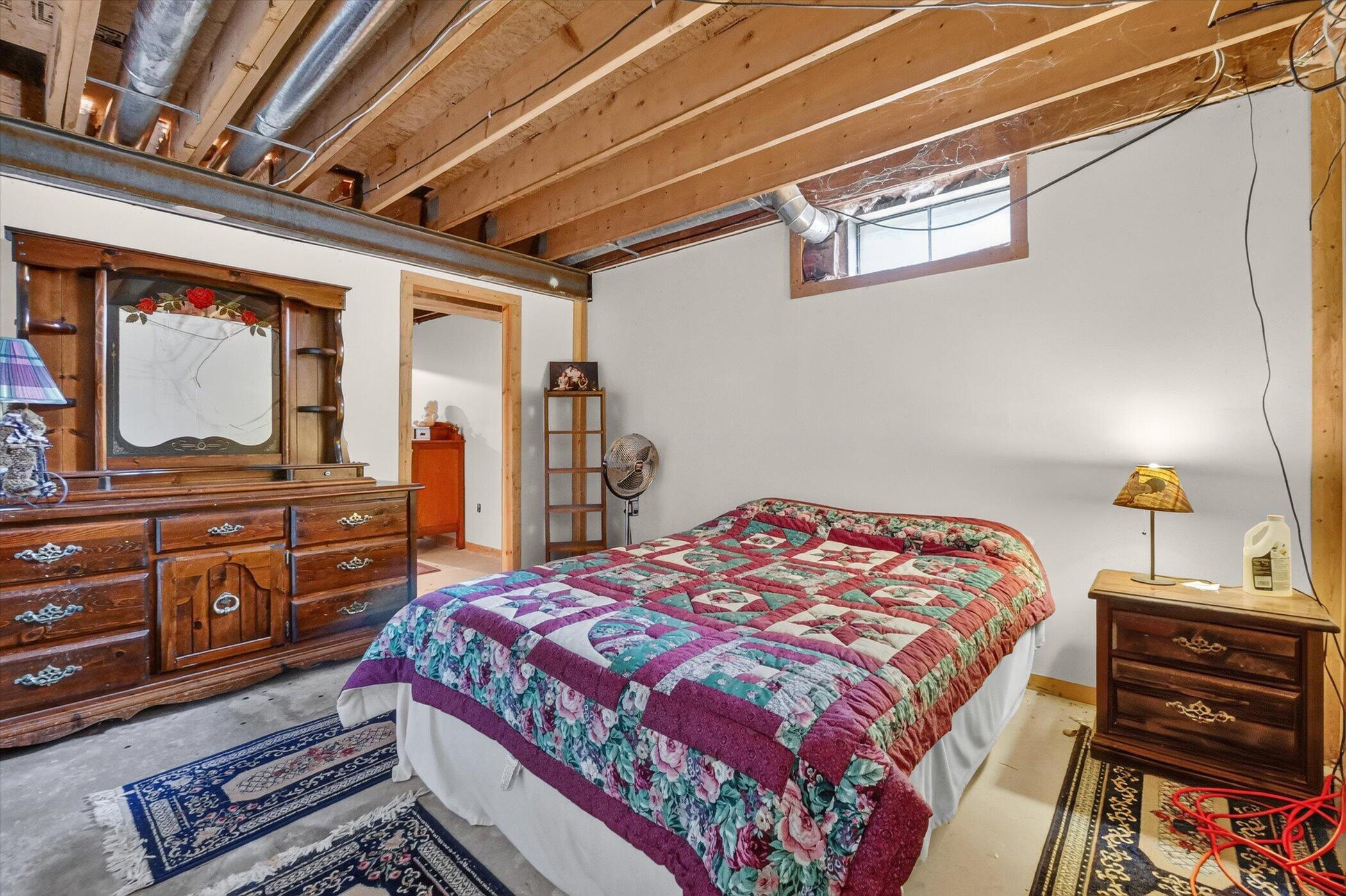 22175 Pratt Road Armada, MI 48005 - Photo 48 of 83 46-22175-Pratt-Rd-WindowStill-Photograph