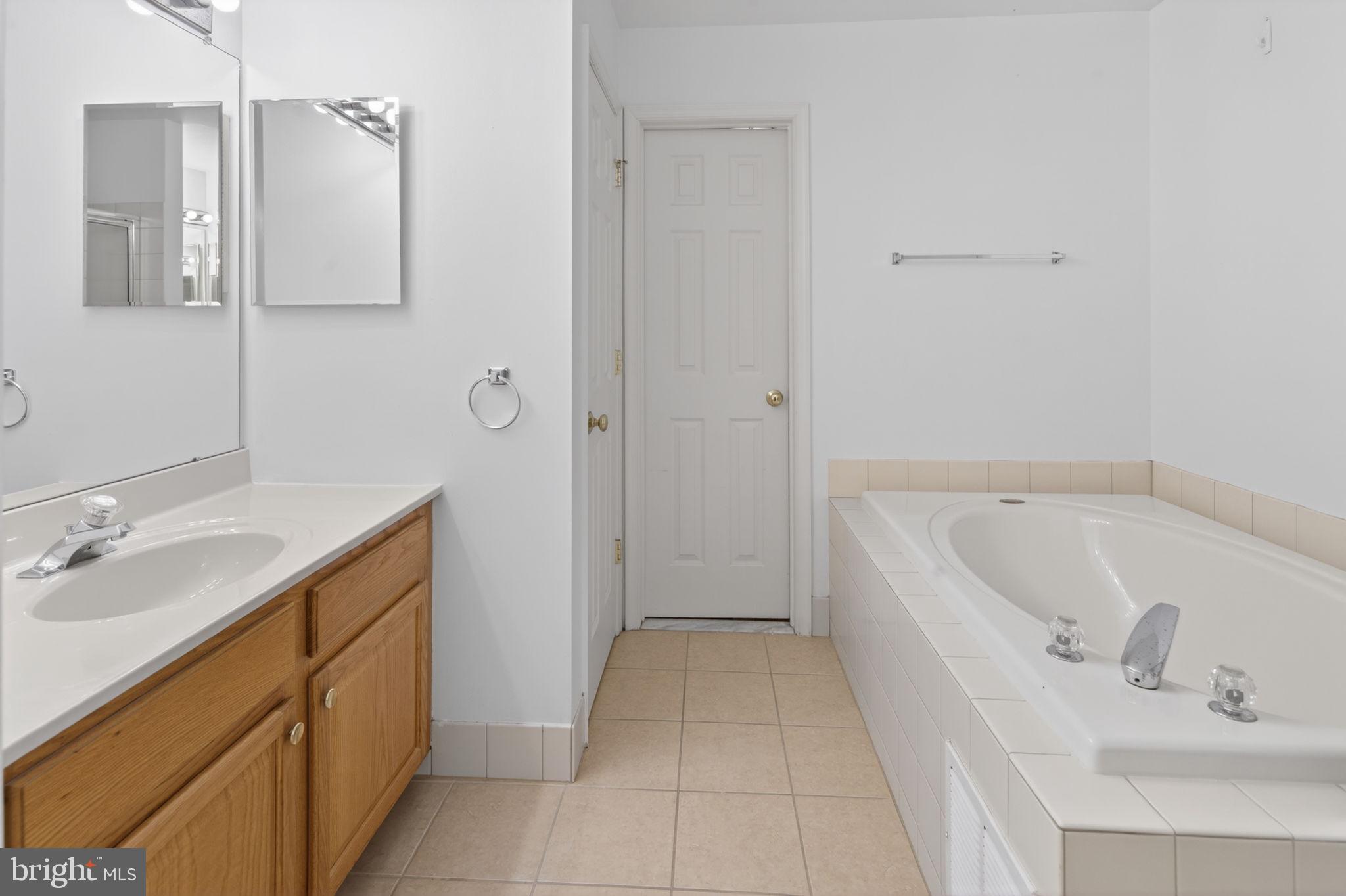 28 Sutton Court Pennington, NJ 08534 - Photo 29 of 45