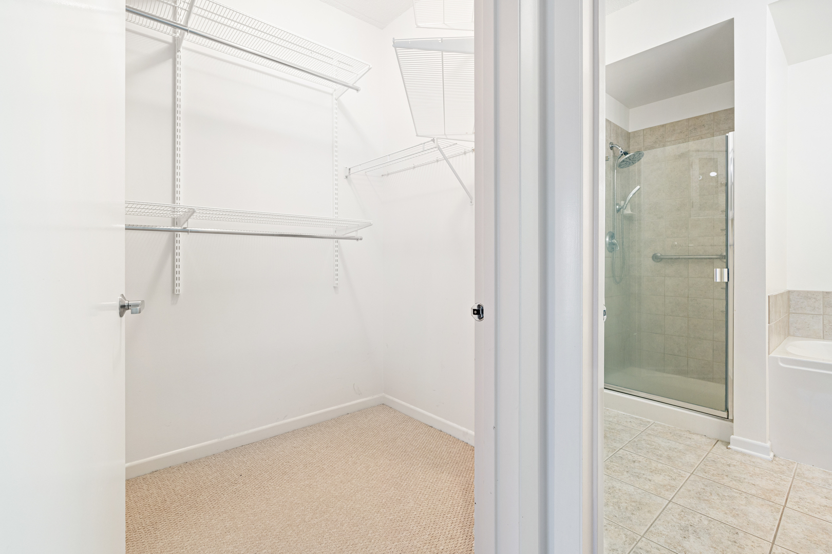 720 Prestwick Lane, Unit 404 Wheeling, IL 60090 - Photo 15 of 25