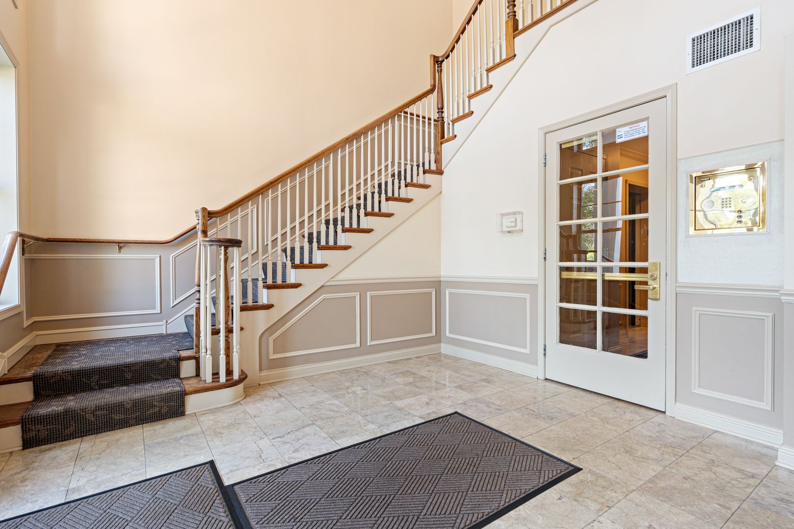 720 Prestwick Lane, Unit 404 Wheeling, IL 60090 - Photo 2 of 25