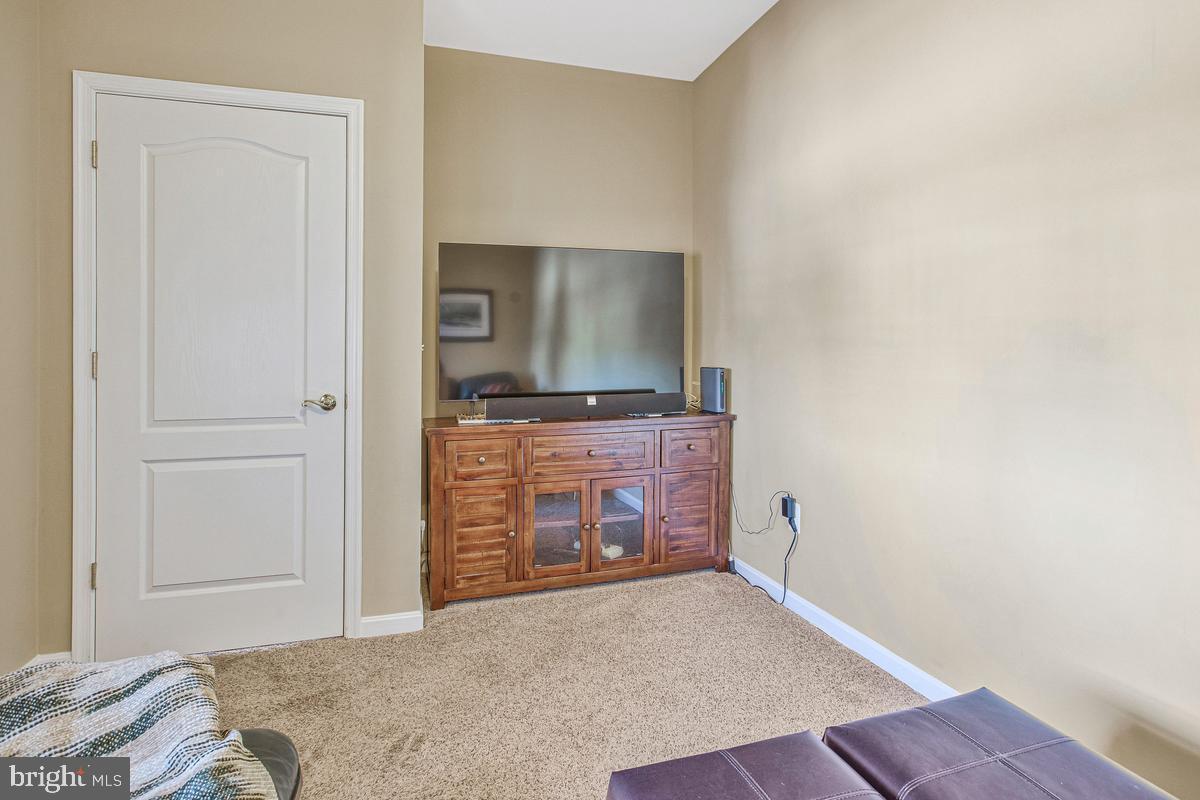 7315 Brookview Road, Unit 207 Elkridge, MD 21075 - Photo 28 of 51 Bedroom 3