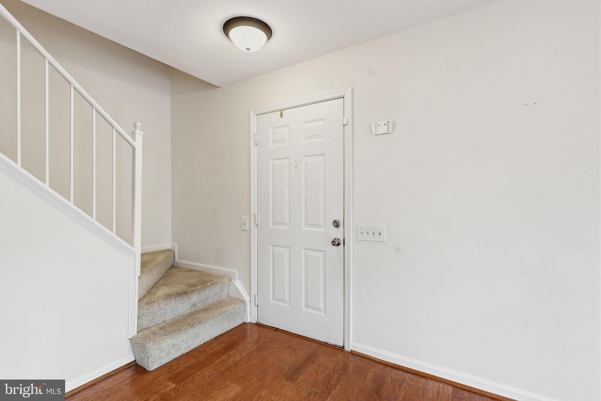 11188 Rienzi Place, Unit 201 Manassas, VA 20109 - Photo 4 of 28