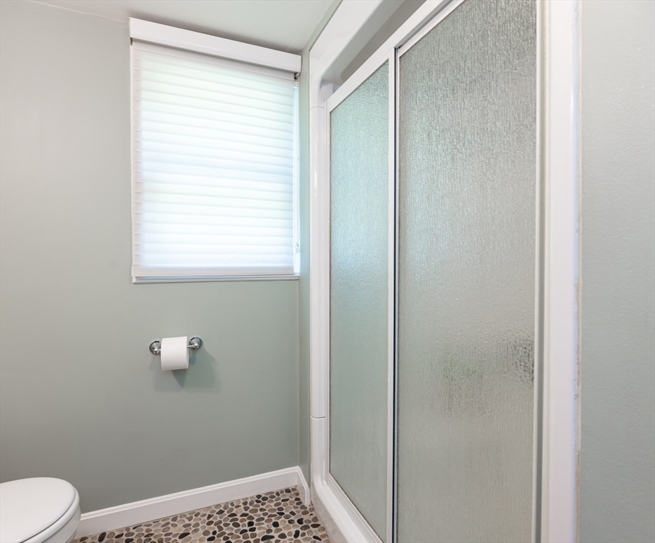 9 Tyler Road Beverly, MA 01915 - Photo 15 of 36 Gallery Image 15