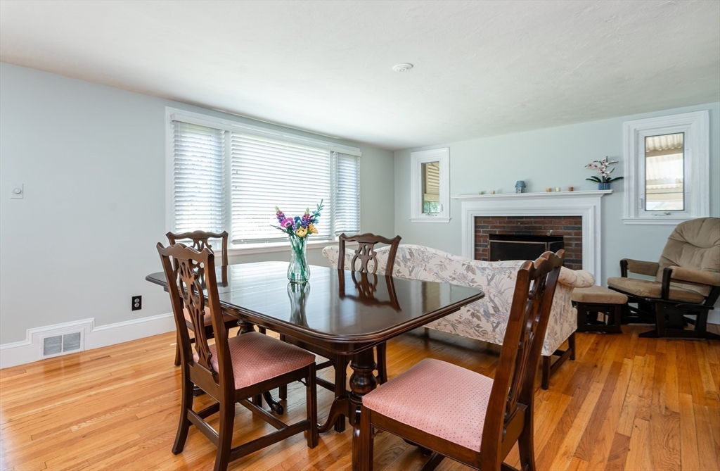 9 Tyler Road Beverly, MA 01915 - Photo 5 of 36 Gallery Image 5