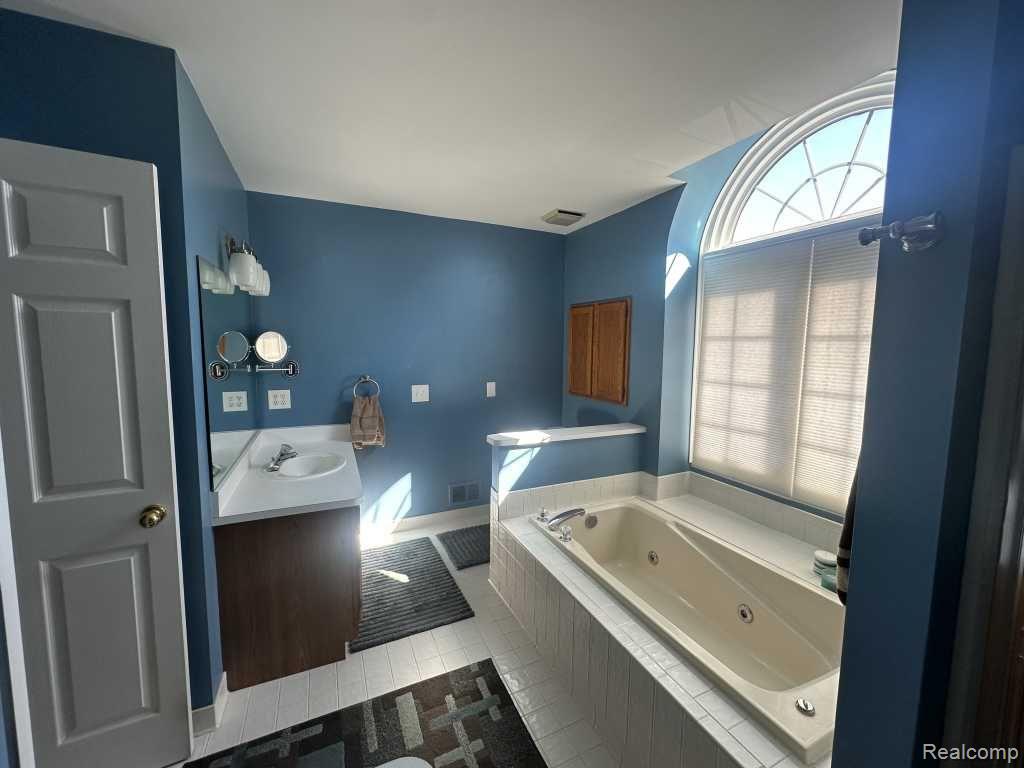 44574 Danbury Road Canton, MI 48188 - Photo 31 of 50 Gallery Image 31