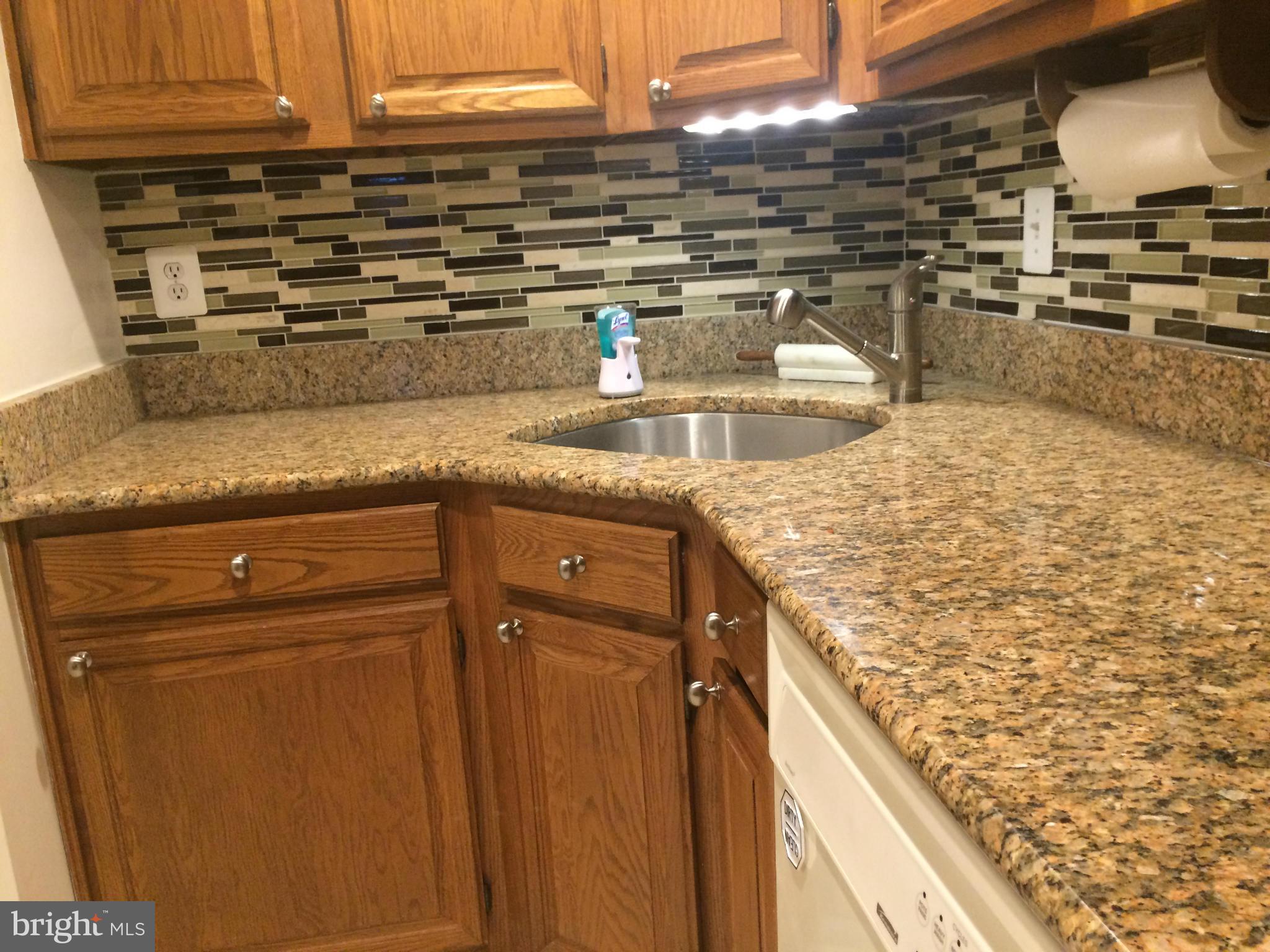1423 Northgate Square, Unit 22B Reston, VA 20190 - Photo 7 of 30 Kitchen