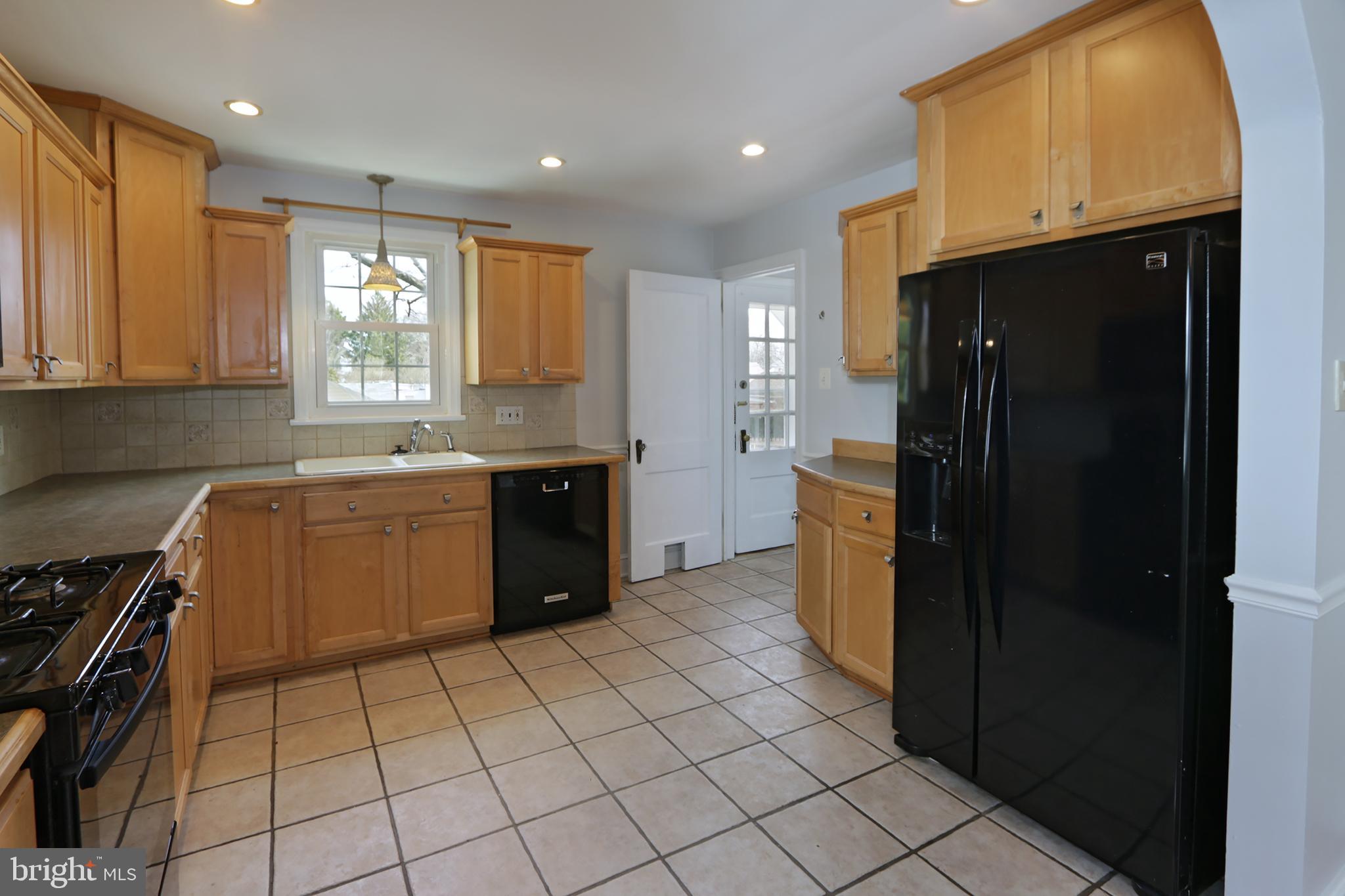 606 Pleasure Road Lancaster, PA 17601 - Photo 11 of 42 Kitchen with tile flooring