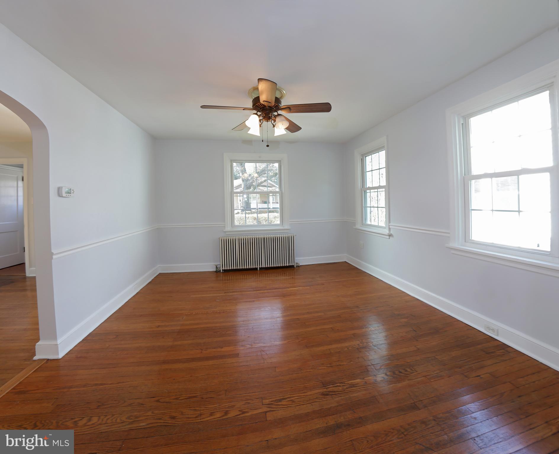 606 Pleasure Road Lancaster, PA 17601 - Photo 15 of 42 Dining room with hardwood floors
