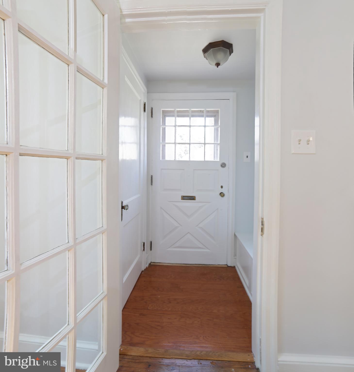 606 Pleasure Road Lancaster, PA 17601 - Photo 22 of 42 Front entry with closet and storage
