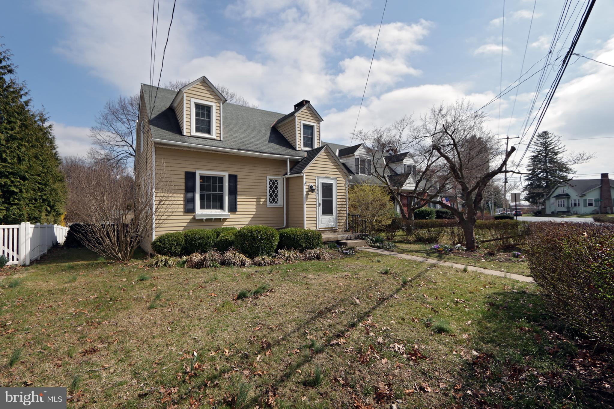 606 Pleasure Road Lancaster, PA 17601 - Photo 4 of 42 Front of home