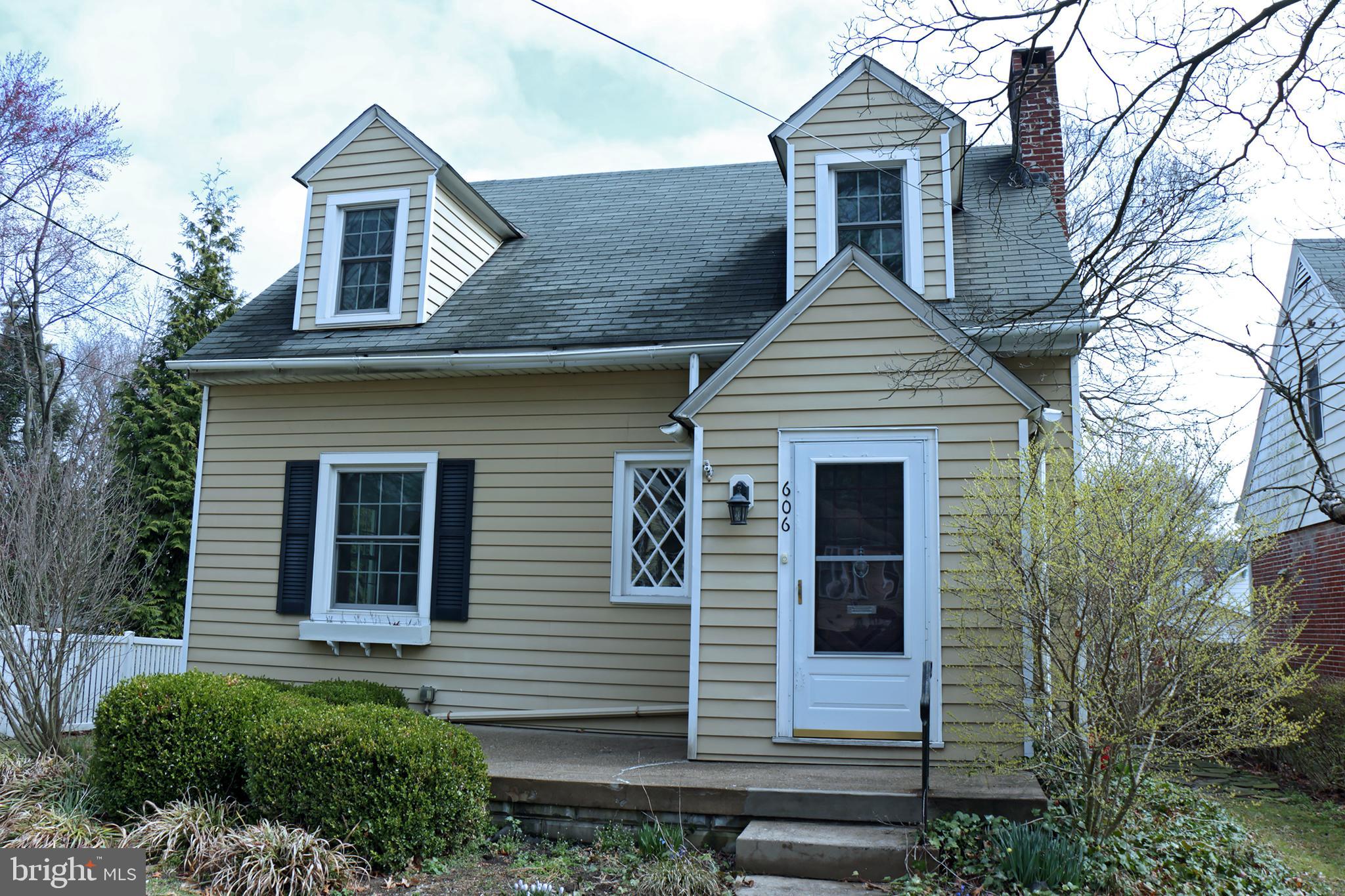 606 Pleasure Road Lancaster, PA 17601 - Photo 5 of 42 Front of home