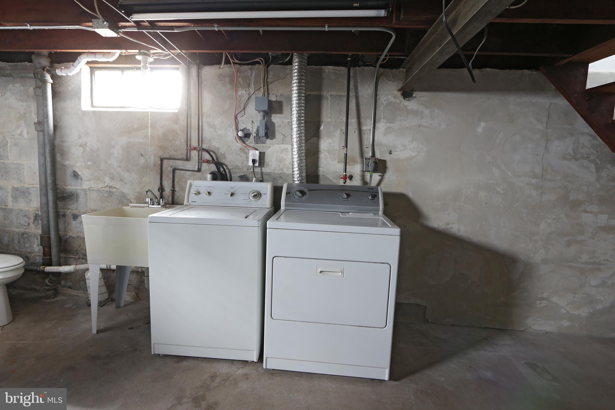 606 Pleasure Road Lancaster, PA 17601 - Photo 42 of 42 Laundry in basement appliances included