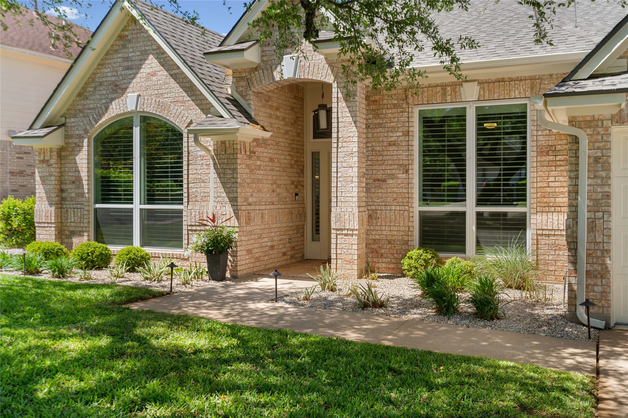 10744 Chestnut Ridge Road Austin, TX 78726 - Photo 5 of 34 Welcome Home!