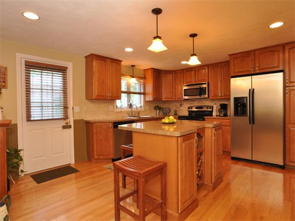 27 Hastings Road Dedham, MA 02026 - Photo 1 of 25 Gallery Image 1