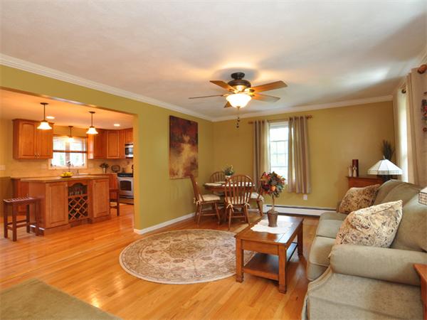 27 Hastings Road Dedham, MA 02026 - Photo 14 of 25 Gallery Image 14