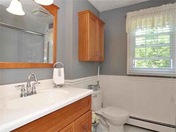 27 Hastings Road Dedham, MA 02026 - Photo 22 of 25 Gallery Image 22