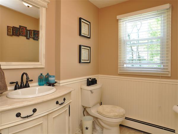 27 Hastings Road Dedham, MA 02026 - Photo 24 of 25 Gallery Image 24