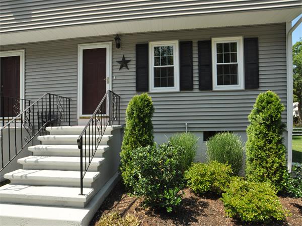 27 Hastings Road Dedham, MA 02026 - Photo 4 of 25 Gallery Image 4