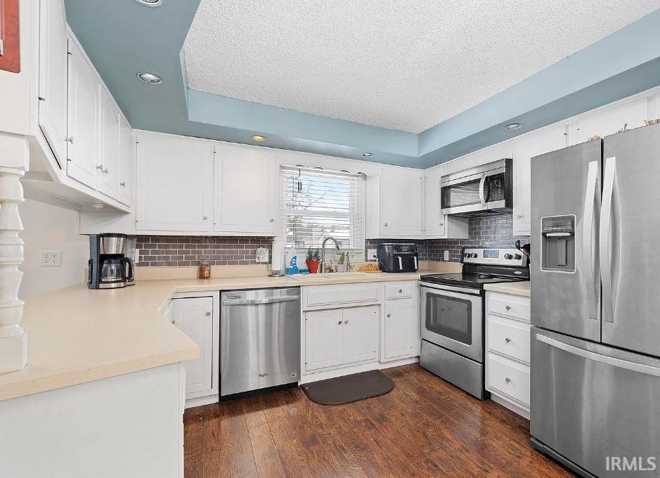 13717 East Ridgeview Court Grabill, IN 46741 - Photo 5 of 7