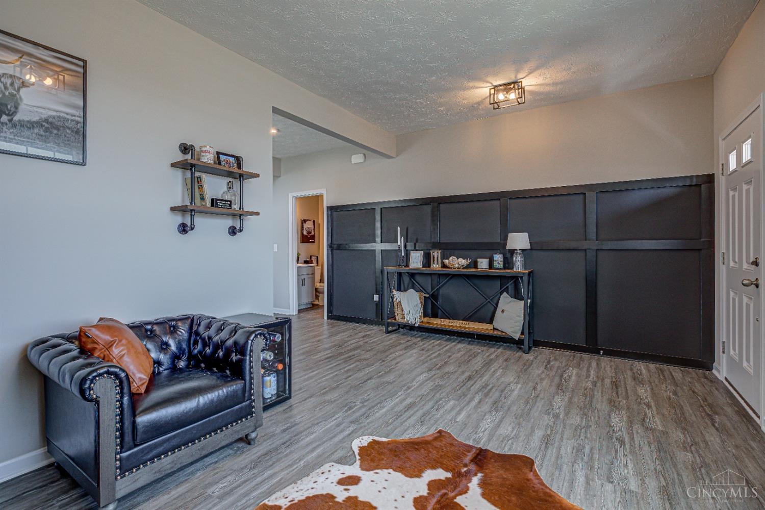 7339 Hunters Ridge Lane Cincinnati, OH 45247 - Photo 5 of 44 Gallery Image 5
