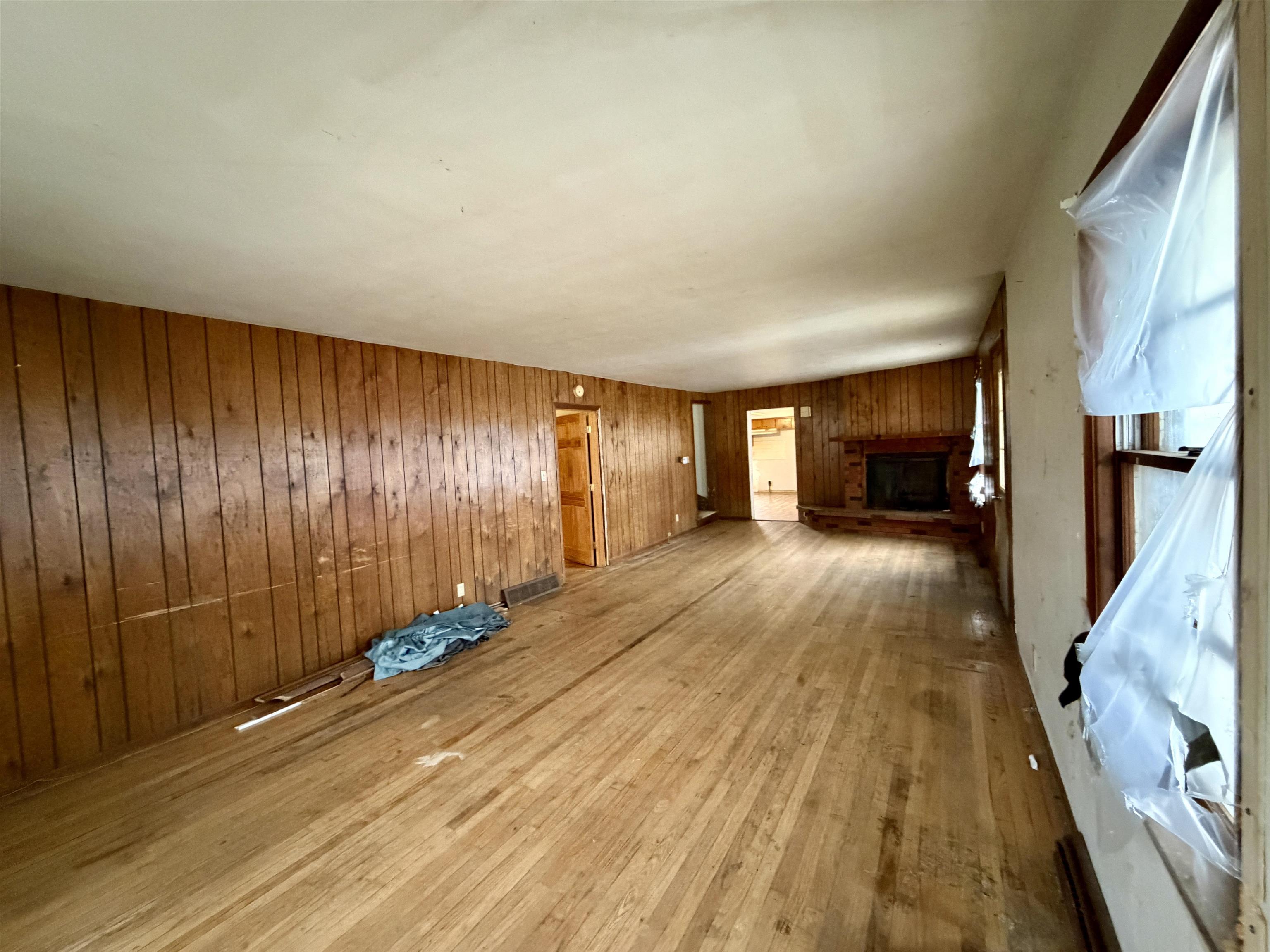 3517 North Henderson Road Freeport, IL 61032 - Photo 14 of 26 a view of entryway with wooden floor