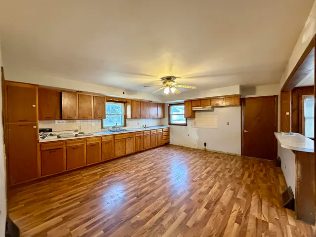 $275,000 | 3517 North Henderson Road, Freeport, IL 61032