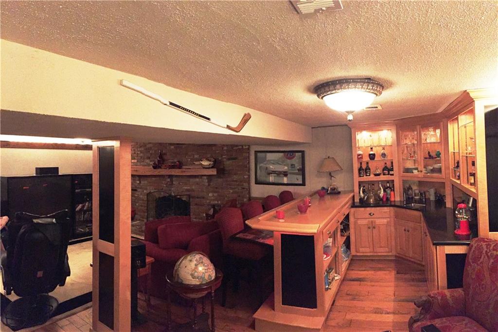 634 Harrogate Road Upper St. Clair, PA 15241 - Photo 11 of 24 Gallery Image 11