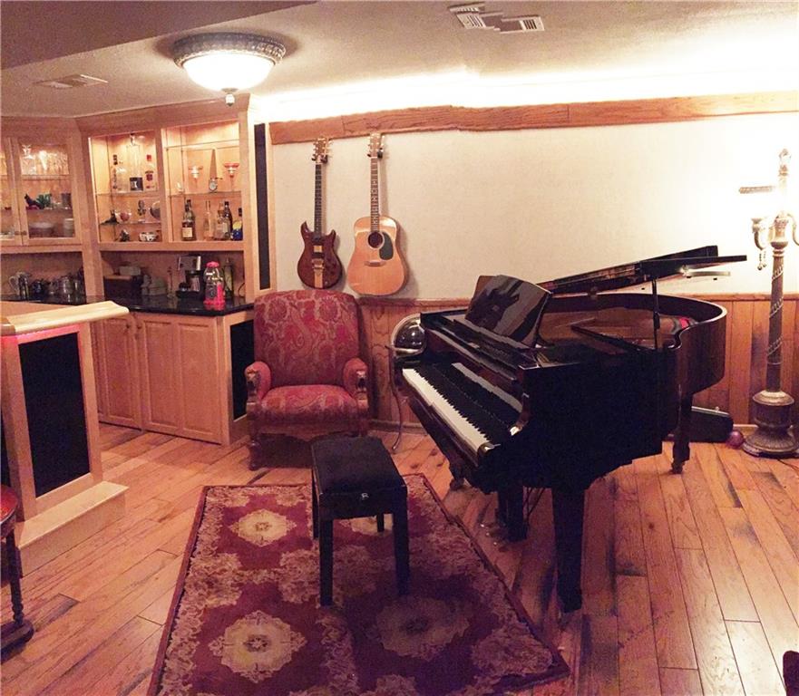 634 Harrogate Road Upper St. Clair, PA 15241 - Photo 14 of 24 Gallery Image 14