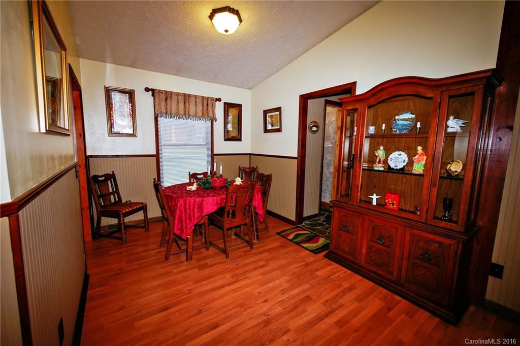 1695 Wesley Road Morganton, NC 28655 - Photo 12 of 24 Gallery Image 12