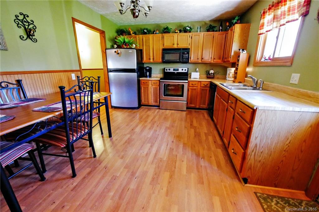 1695 Wesley Road Morganton, NC 28655 - Photo 13 of 24 Gallery Image 13