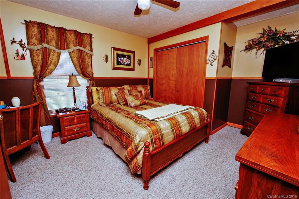 1695 Wesley Road Morganton, NC 28655 - Photo 16 of 24 Gallery Image 16