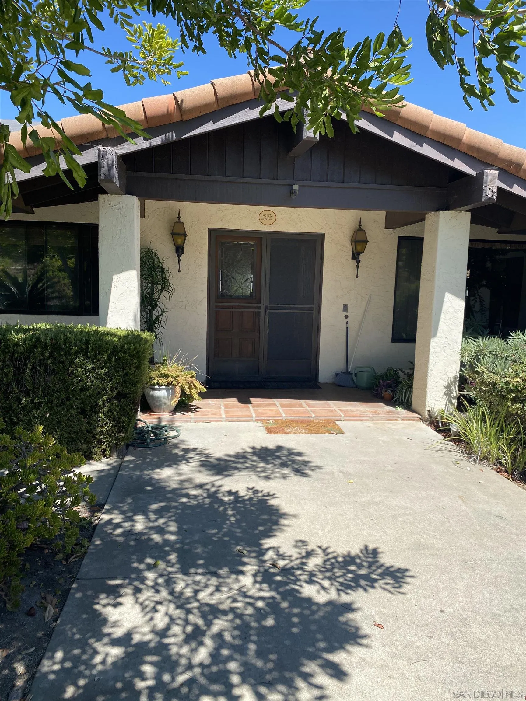 1335 Sunny Heights Road Fallbrook, CA 92028 - Photo 8 of 9 a front view of a house with a yard