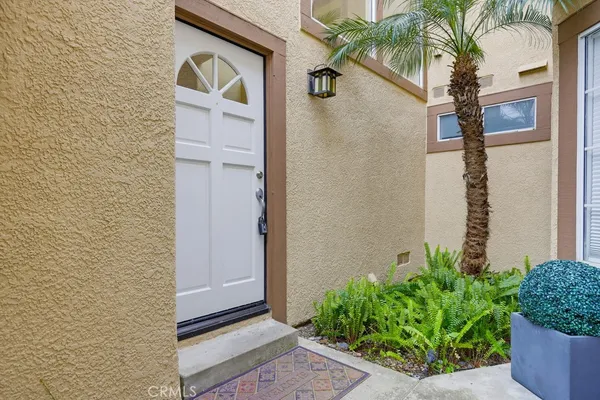$3,300 | 41 Via Athena, Aliso Viejo, CA 92656