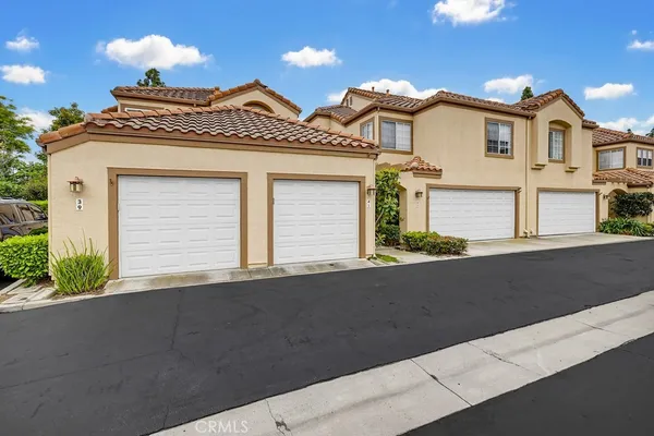 $3,300 | 41 Via Athena, Aliso Viejo, CA 92656