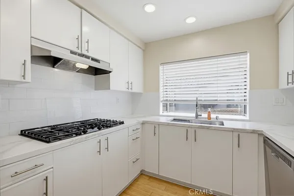 $3,300 | 41 Via Athena, Aliso Viejo, CA 92656