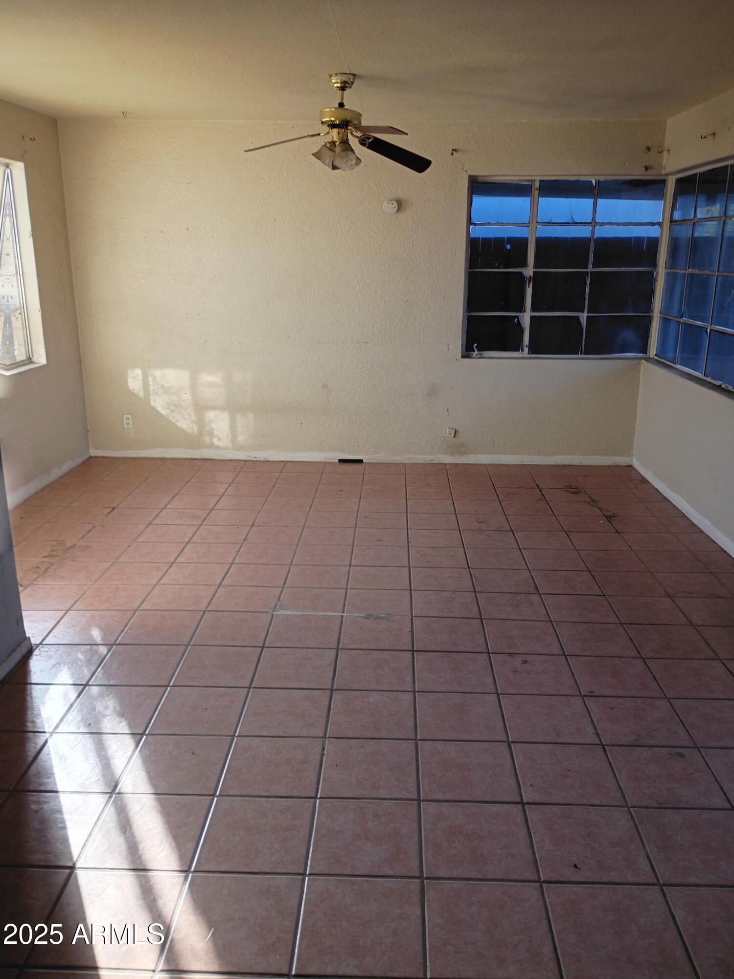 705 West 2nd Place Mesa, AZ 85201 - Photo 7 of 12 1940530816597806886