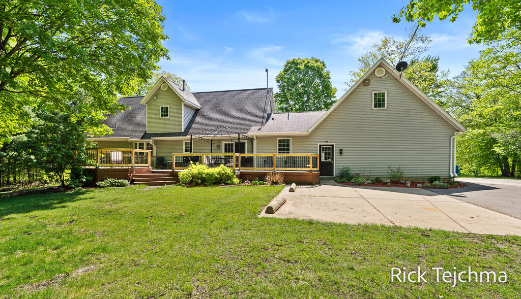 10345 Red Oak Ridge Howard City, MI 49329 - Photo 5 of 80 5
