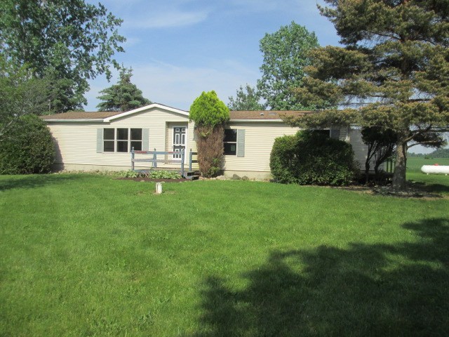 4450 North Baldwin Road Owosso, MI 48867 - Photo 2 of 21