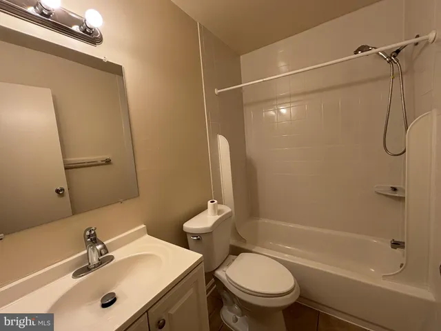 $2,450 | 4657 Logsdon Drive, Annandale, VA 22003