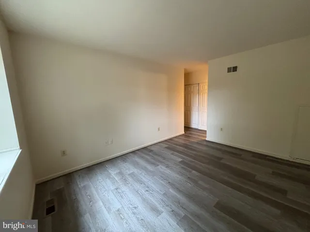 $2,450 | 4657 Logsdon Drive, Annandale, VA 22003