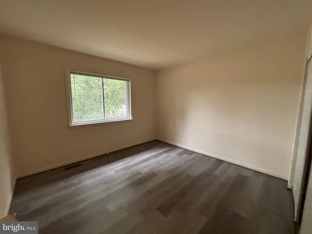 $2,450 | 4657 Logsdon Drive, Annandale, VA 22003