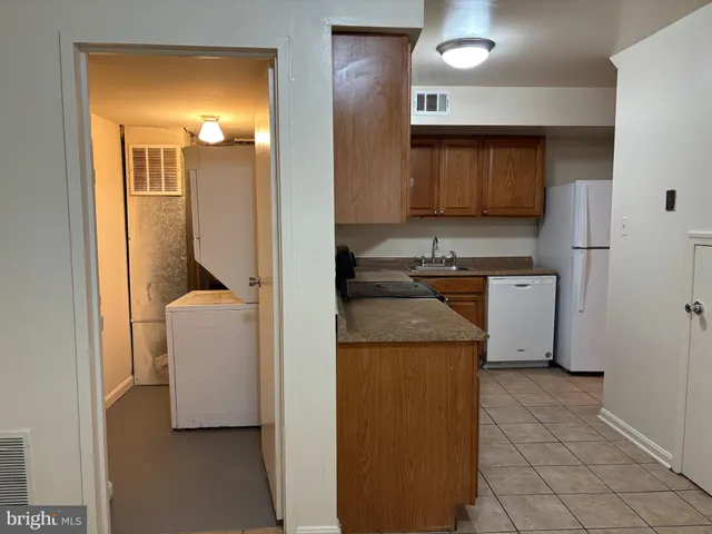 $2,450 | 4657 Logsdon Drive, Annandale, VA 22003