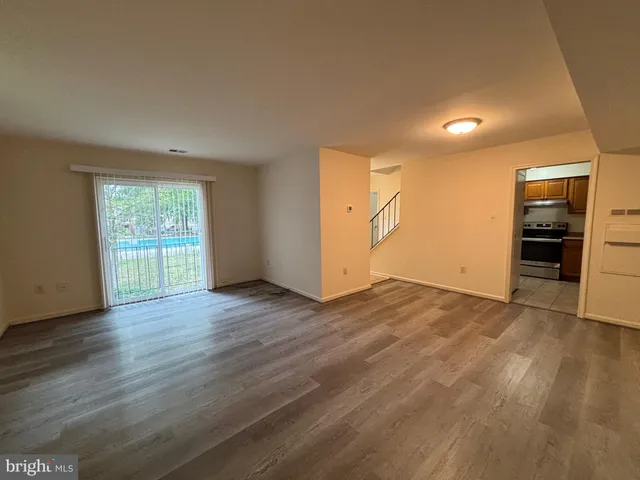 $2,450 | 4657 Logsdon Drive, Annandale, VA 22003