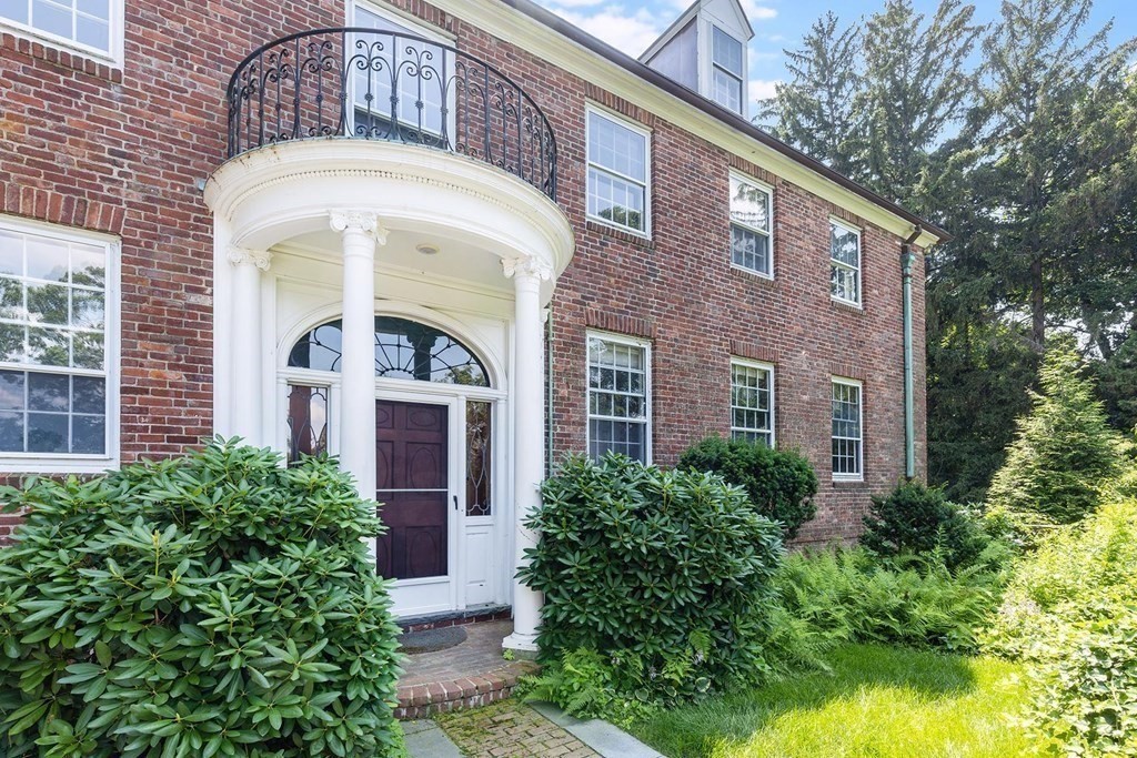 54 Fairmount Street Brookline, MA 02445 - Photo 25 of 26 Gallery Image 25