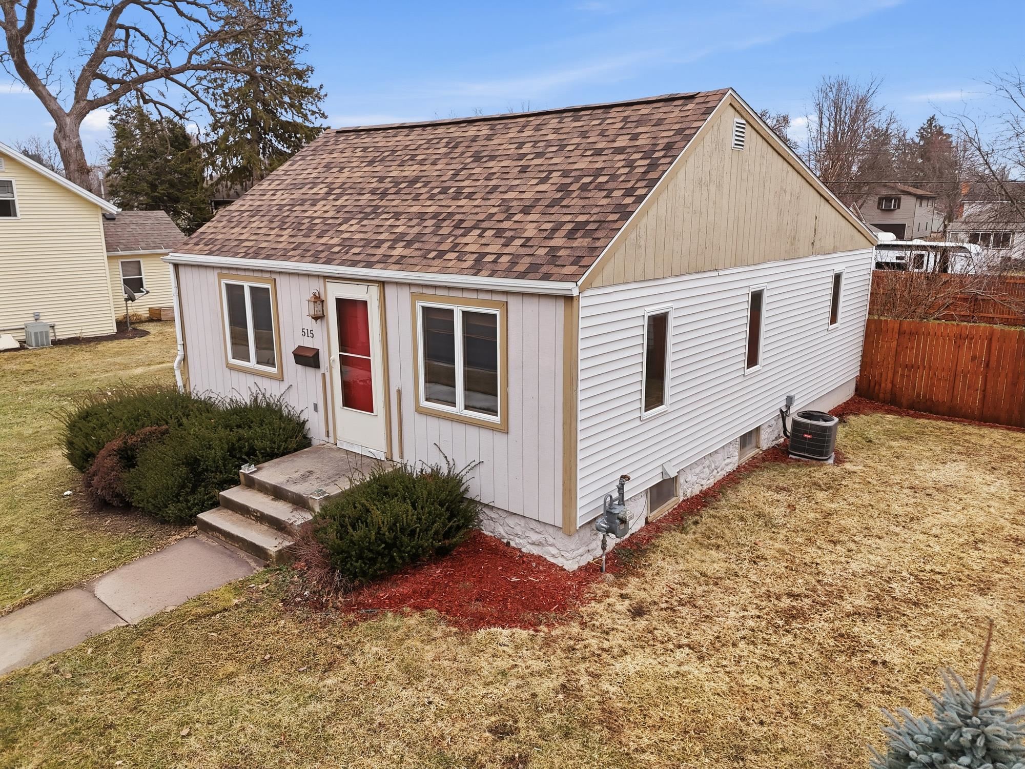 515 8th Avenue Baraboo, WI 53913 - Photo 3 of 31
