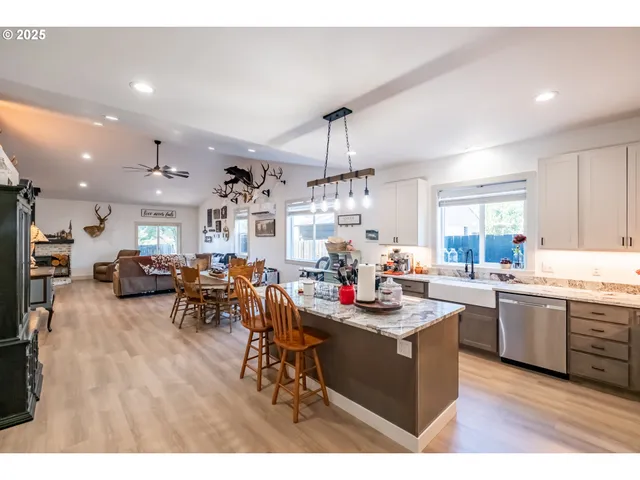 $485,000 | 547 West Fourth Street, Coquille, OR 97423