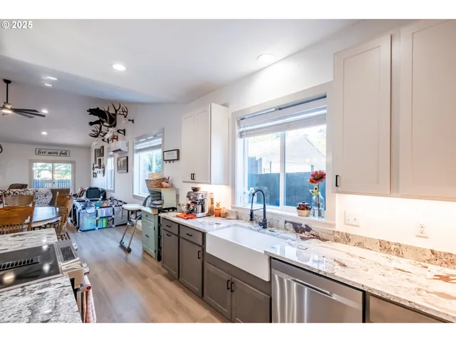 $485,000 | 547 West Fourth Street, Coquille, OR 97423