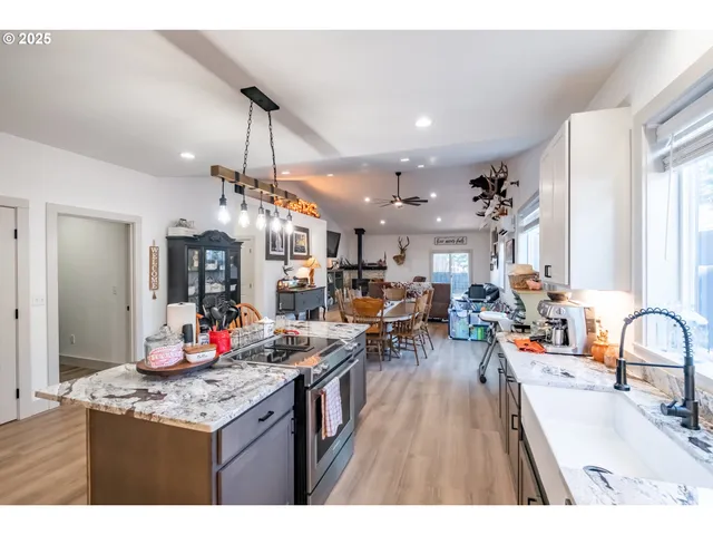 $485,000 | 547 West Fourth Street, Coquille, OR 97423